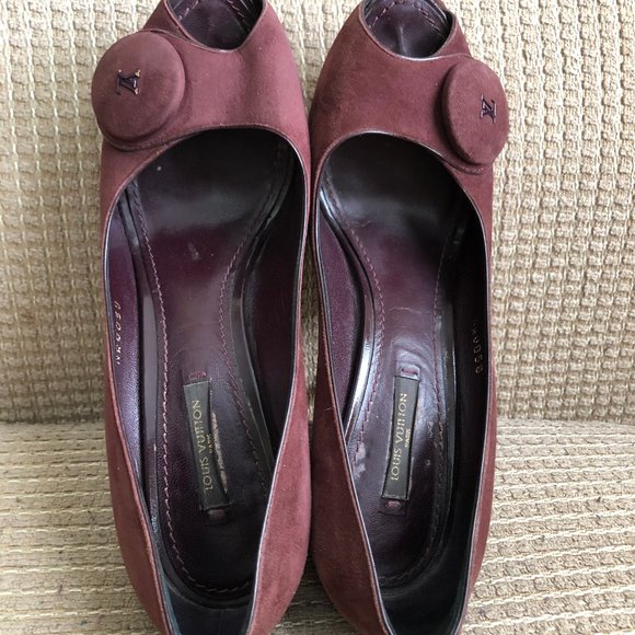 Louis Vuitton Women's Suede Chelsea Button Peep - Picture 13 of 15